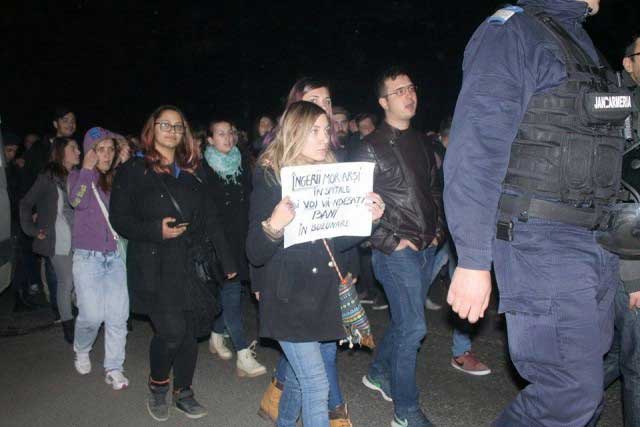 Proteste Buzau - club Colectiv
