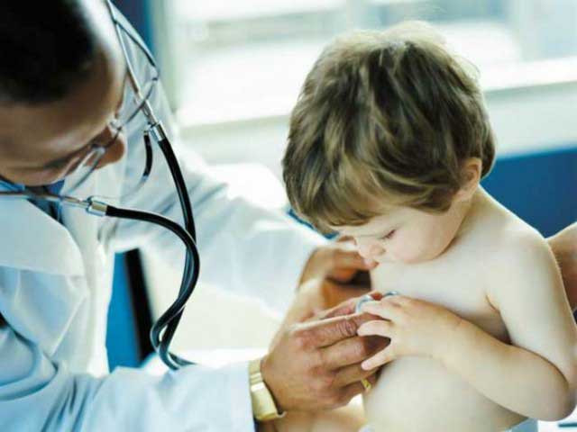 Copiii, victime ale virozelor și pneumoniilor