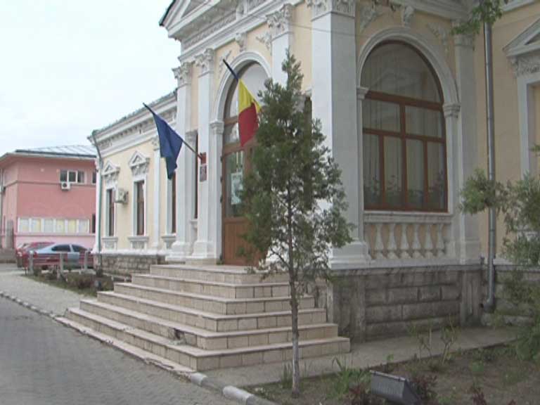 Situația de la vârful IȘJ Buzău, condus de un om incapabil să ia concursul organizat de Ministerul Educației, sub lupa presei centrale